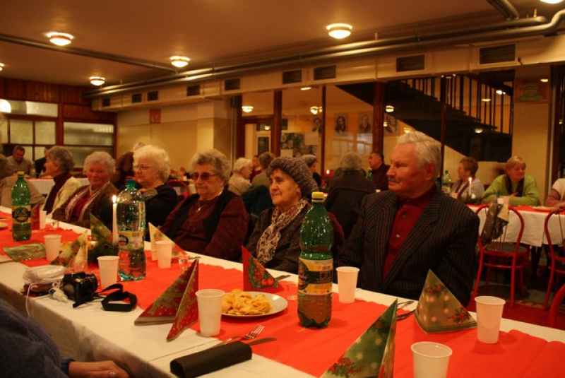 Mikulášske posedenie členov Klubu dôchodcov v Jasove